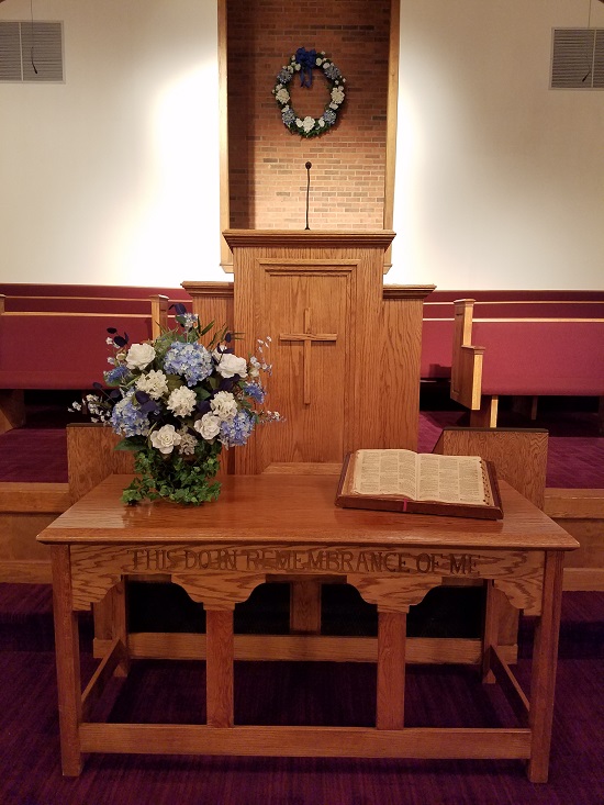 Chapel pulpit